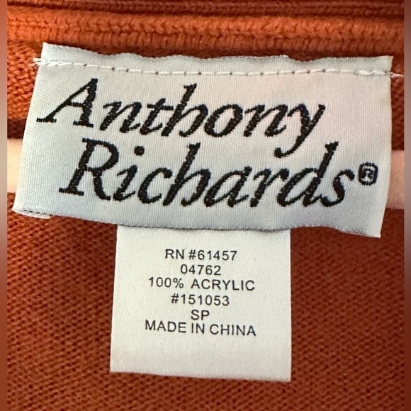 Women's Anthony Richards Tie Front Sweater - Picture 10 of 12